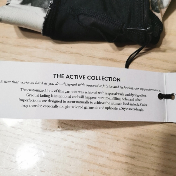 NWT! Ivanka Trump Active Bra - Picture 8 of 12